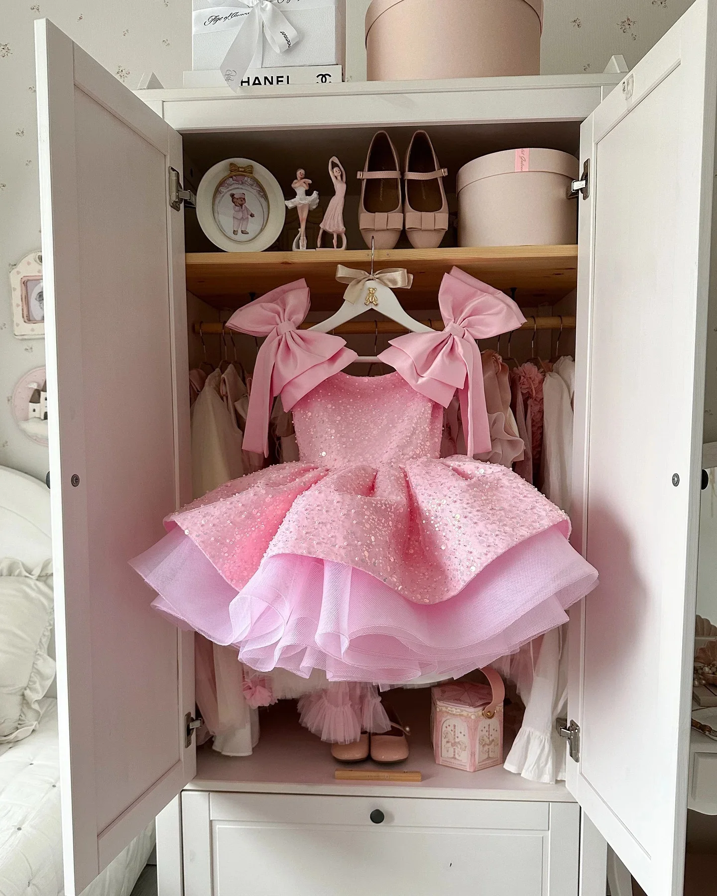 Customized Pink Flower Girl Dresses For Wedding Sequins With Bow Knee Length Cute Princess Birthday Party First Communion Gown