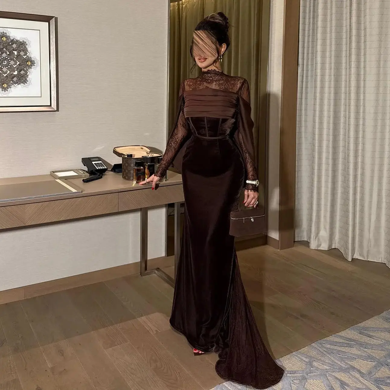 ชุดราตรีทรงเมอร์เมดแบบวินเทจจากซาอุดีอาระเบีย ความยาวกรอมพื้น แขนยาว สำหรับงานเลี้ยงหรืองานพิธีการ สามารถสั่งตัดได้ ปี 2025