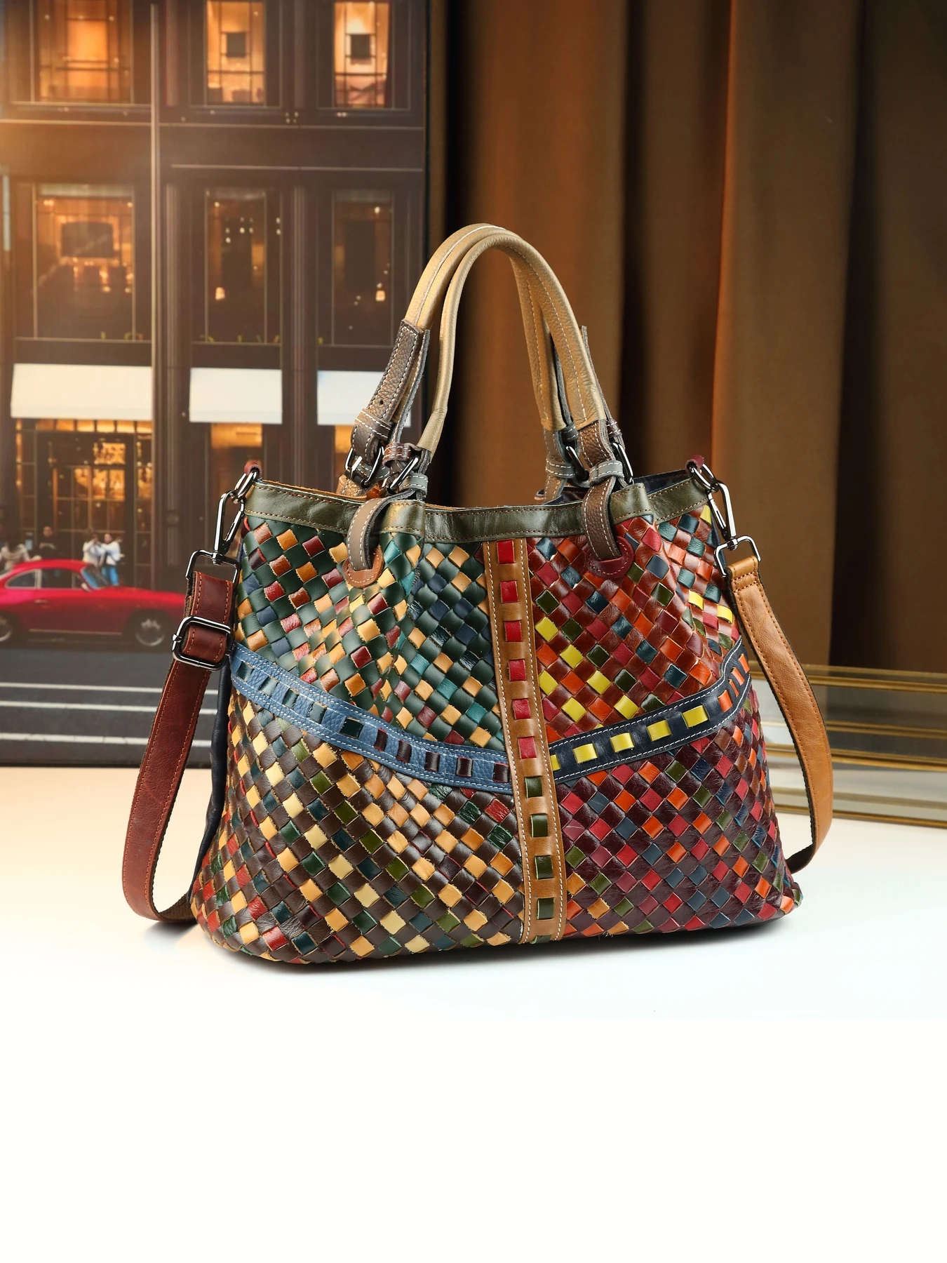 

Модная женская портативная тканая сумка через плечо из воловьей кожи первого слоя, натуральная кожа, случайный цвет