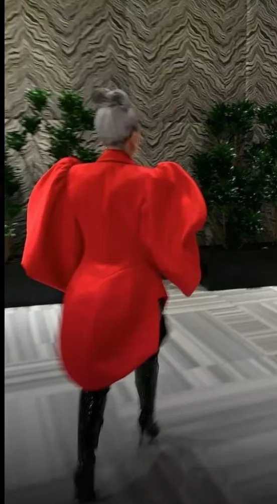 Abito da ballo con maniche a sbuffo Stile blazer rosso Abiti da festa corti rifiniti Scollo a V Maniche lunghe Abito da donna increspato Mini lunghezza