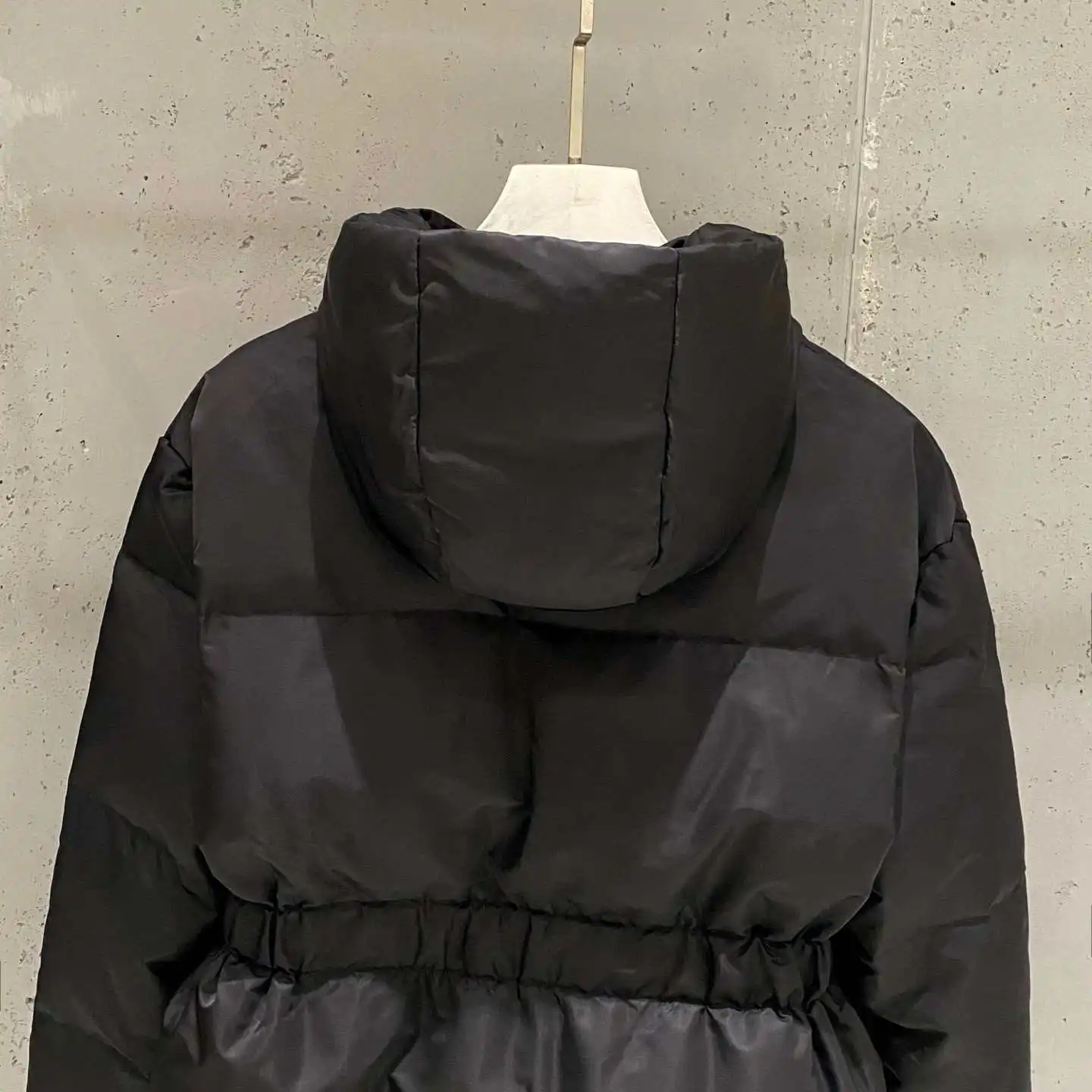 معطف شتوي نسائي طويل بغطاء للرأس لعام 2025، سترة معزولة حراريًا مقاومة للرياح ومقاومة للماء وقابلة للتنفس مع حزام #3