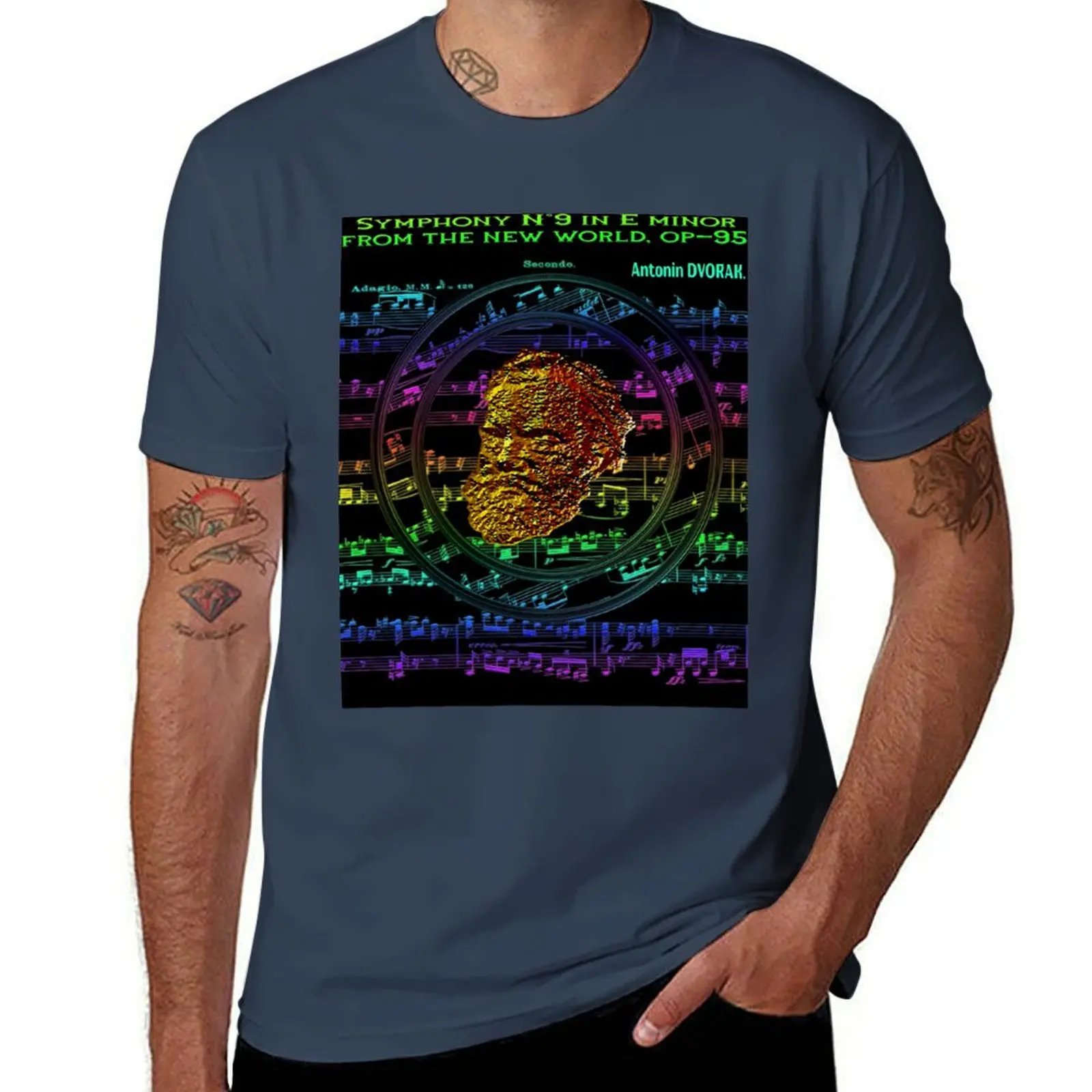 

SYMPHONY N°9 IN E MINOR FROM THE NEW WORLD SYMPHONY BY ANTONIN DVORAK - ABSTRACT PORTRAIT MUSICIAN COMPOSER SYMPHONY CON T-Shirt