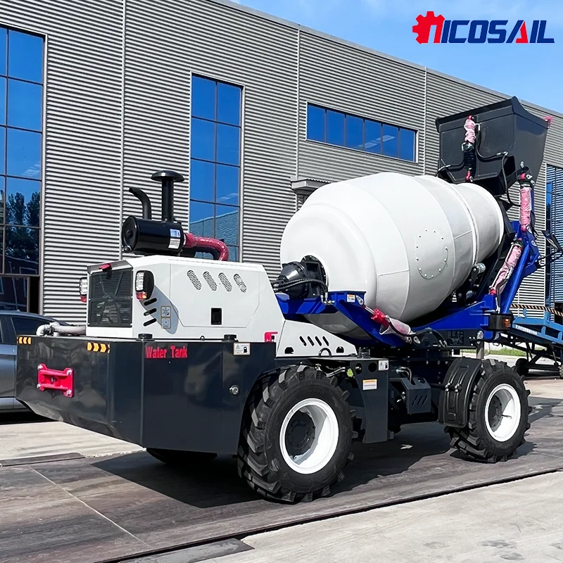 شاحنة خلط الخرسانة ذاتية التحميل عالية الجودة مصنوعة في الصين مع مكونات أساسية لعتاد محرك المحرك