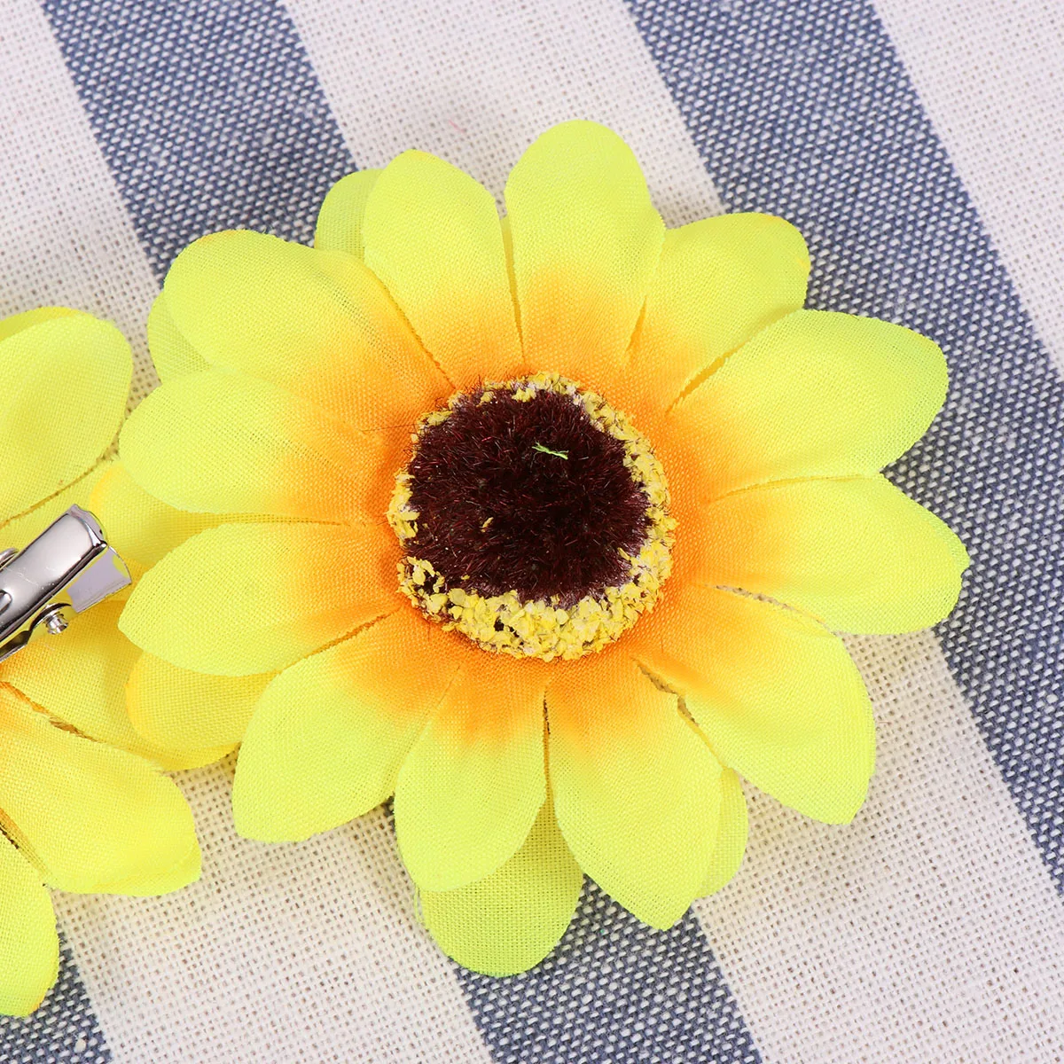 

2pcs Sunflower Hairpin Beautiful Design Accessories for Women Travel Party Photo Prop Flower Hair Decoration Cloth Material