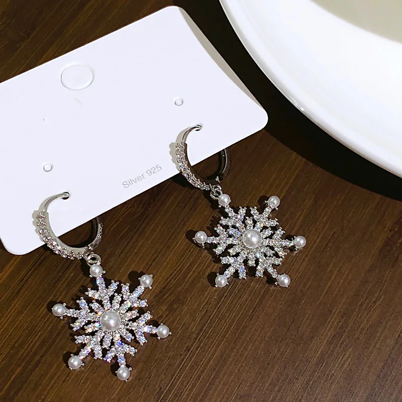 Shiny Crystal Zircon Snowflake Dangle Earrings Women's Exquisite Imitation Pearl Pendant Earring Christmas New Year Party Jewels