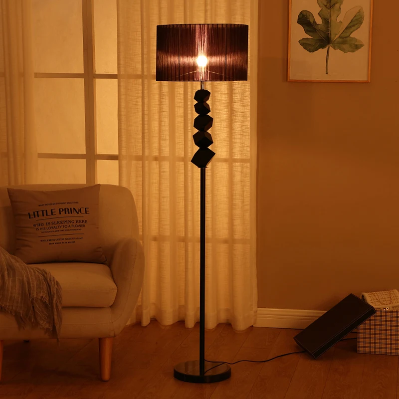 

Crystal Floor Lamp Living Room Bedroom Creative Personality American Light Luxury Floor Lamp Simple Modern Vertical Floor Lamp