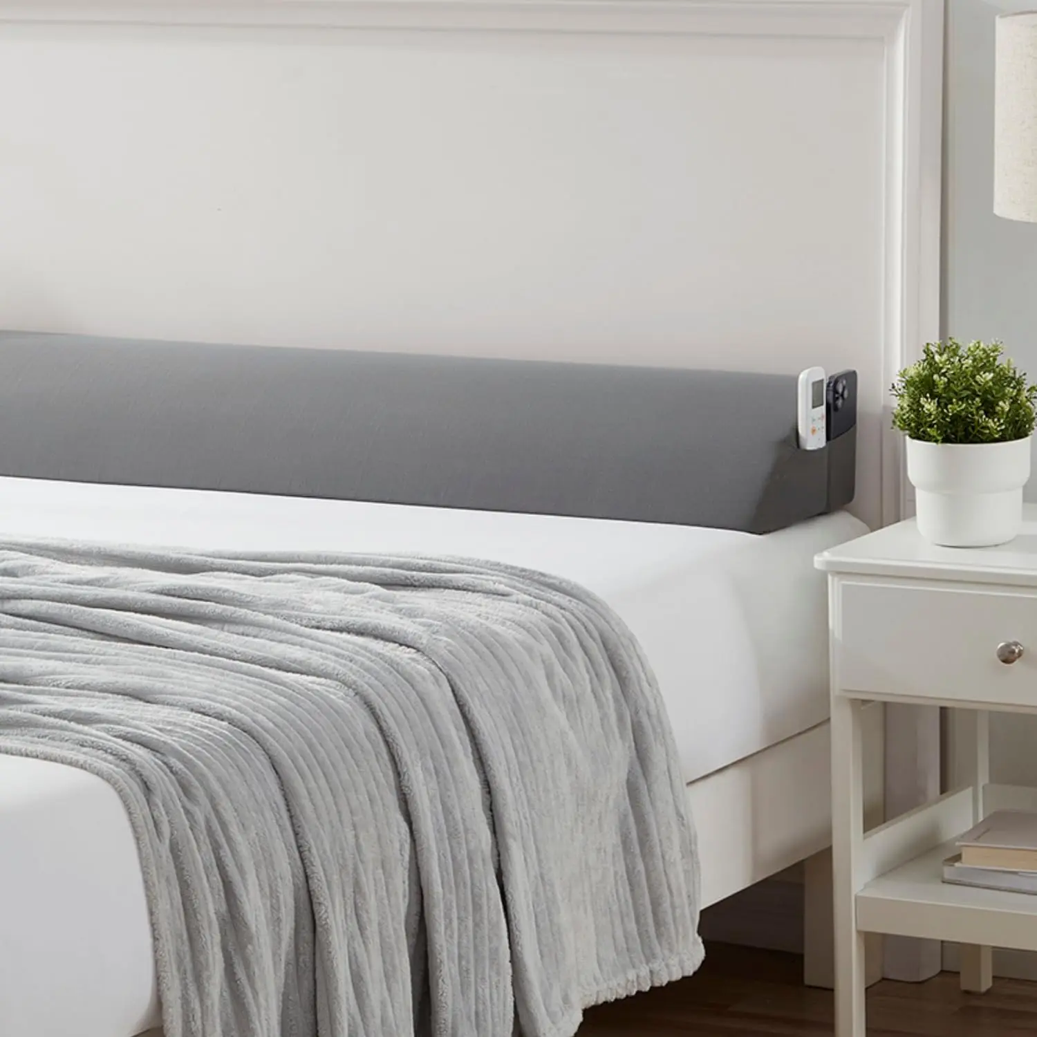 

Bed Wedge Pillow For Headboard, Bed Gap Filler Cal King Size With Side Pockets, Headboard Wedge Pillow For Sleeping, Triangle