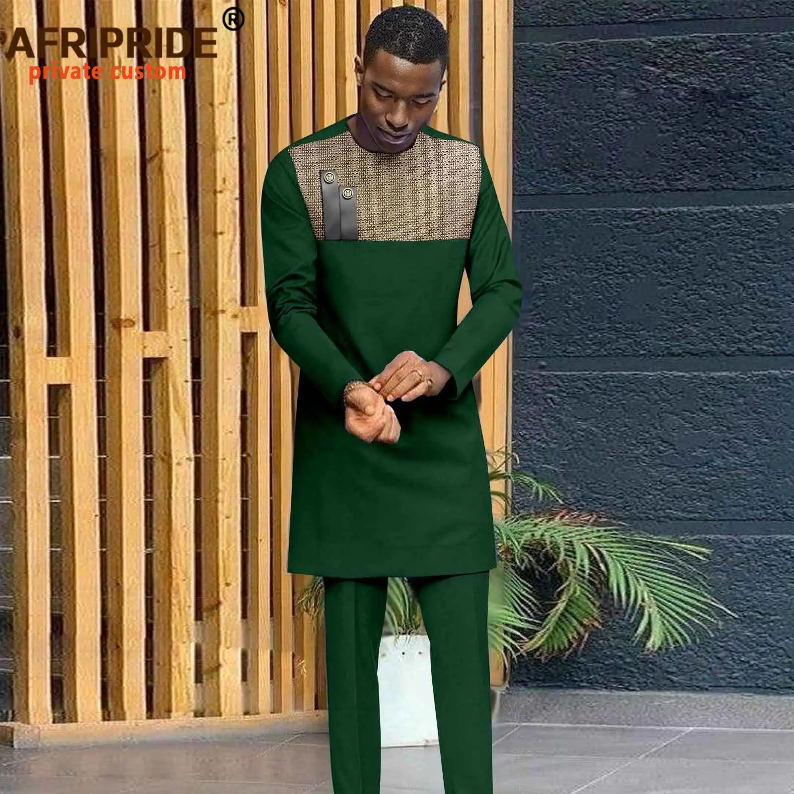 

Dashiki Men Tracksuit 2 Piece Long Sleeve Embroidery Shirts and Pants Suits Plus Size Casual Outwear African Clothes 2416109