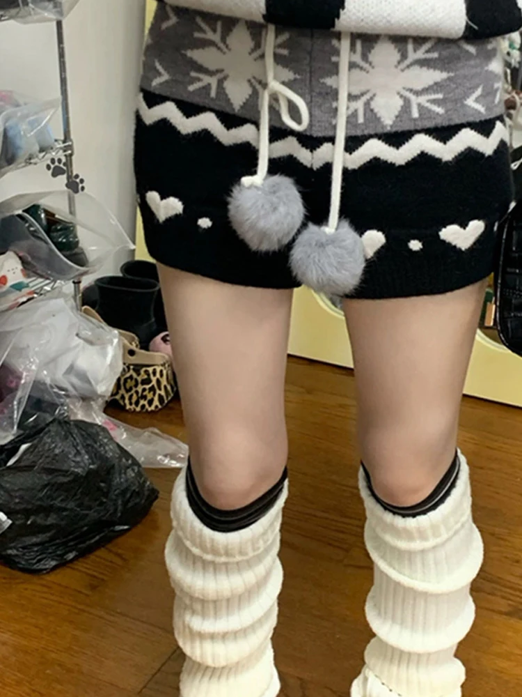 

American style contrasting color printed spliced knitted shorts women autumn winter new with fur ball straight leg pants