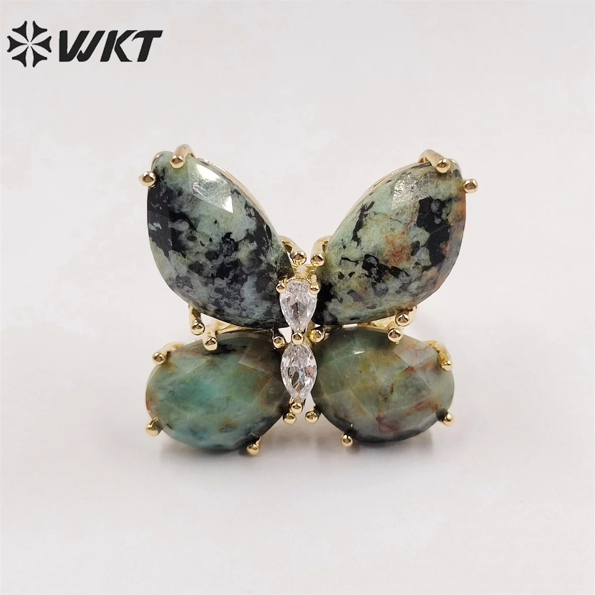 

WT-R463 Wholesale Newest Handmade Design Ins Popular Stone Ring Natural Rose Quartz Butterfly ACC For Girls Daily Party