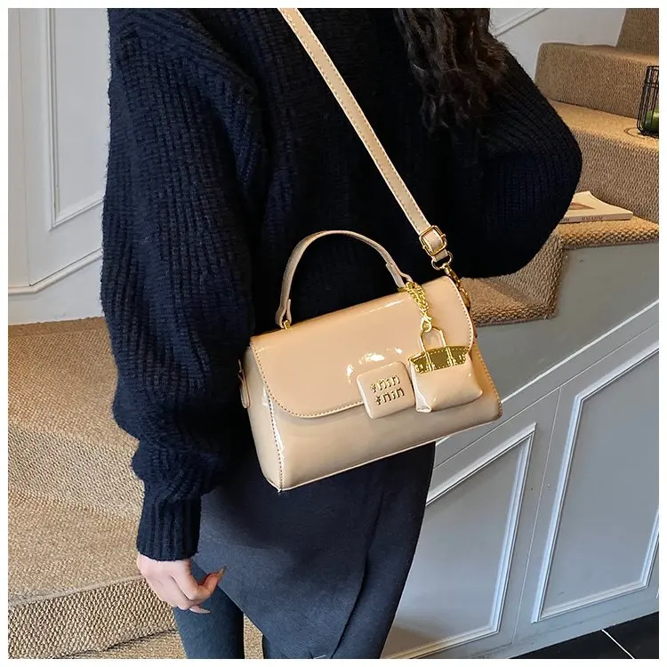

Women's Trendy Minimalist Diaper Bag Fashionable Designer Leather Tote for Luxury Commuter and Stylish Vintage Everyday Use