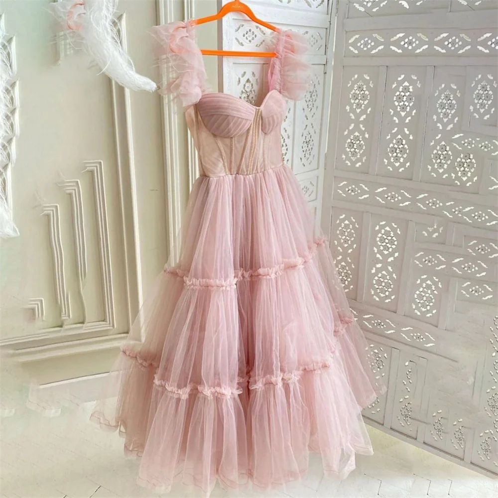 

Lily Pink Elegant Sexy Wedding Party Dress Short A-Line Celebrity Dresses Spaghetti Strap Special Occasion Dress robes du soir