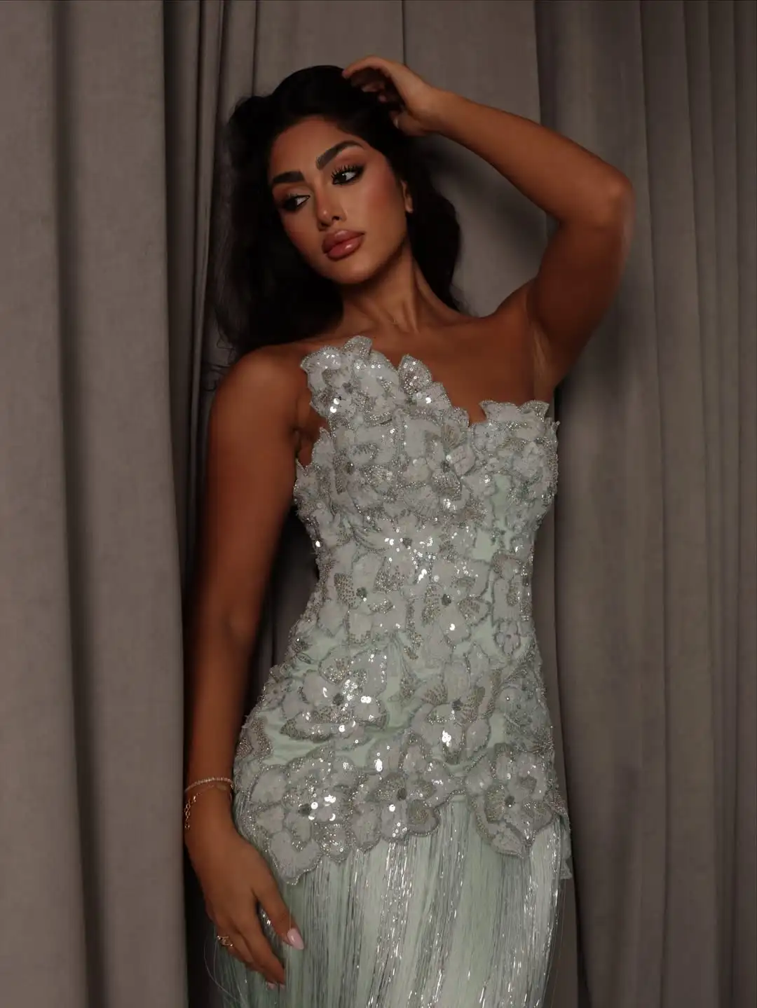 

Новый дизайн, сексуальное роскошное тюлевое платье с бисером и блестками, очаровательное без бретелек длиной до пола, элегантное вечернее платье русалки для выпускного вечера, вечернее платье