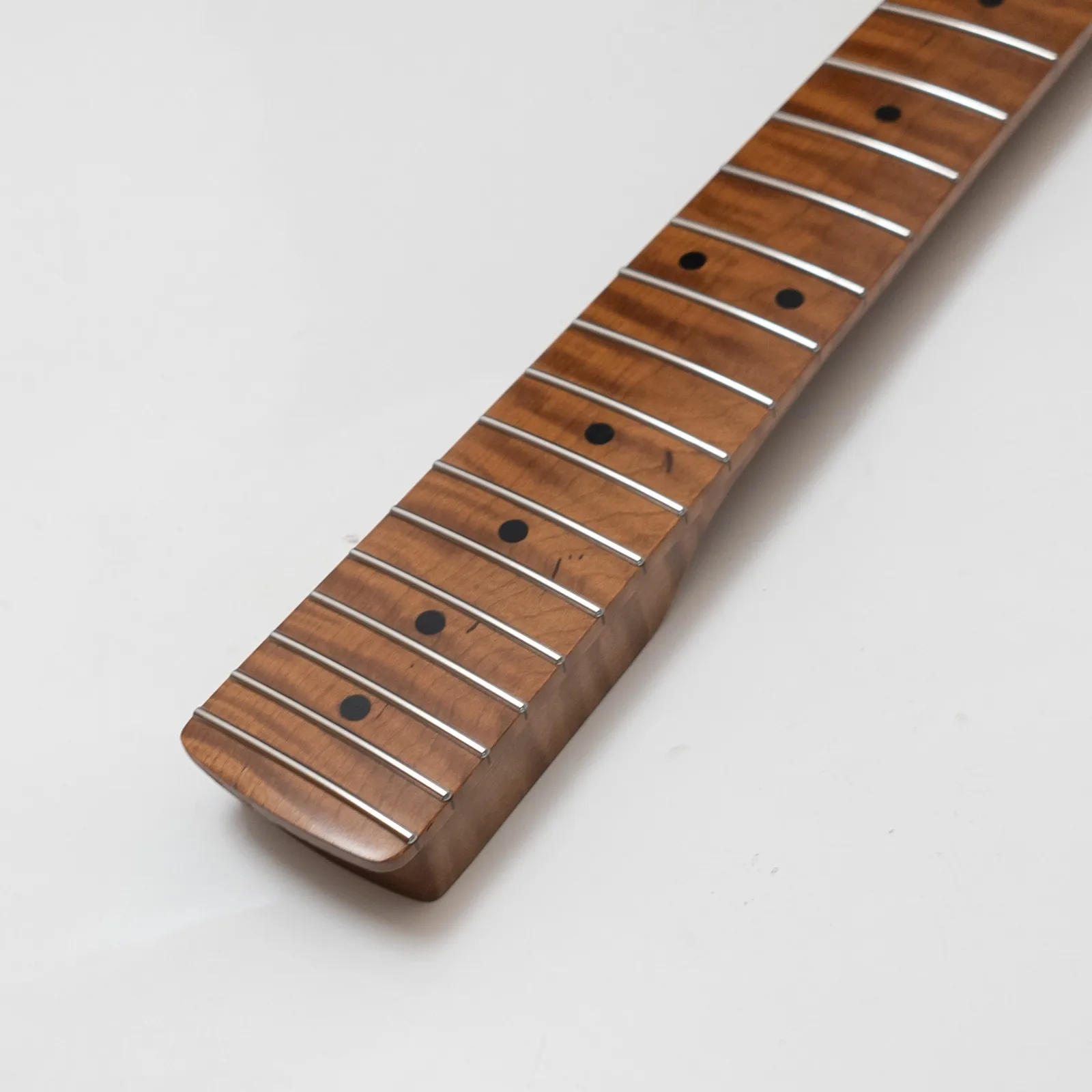 Tiger Flame Roasted Maple Electric Guitar Neck 25.5 Inch 22 Medium Jumbo Stainless Steel Frets 9.5 Radius Bone Nut Modern C