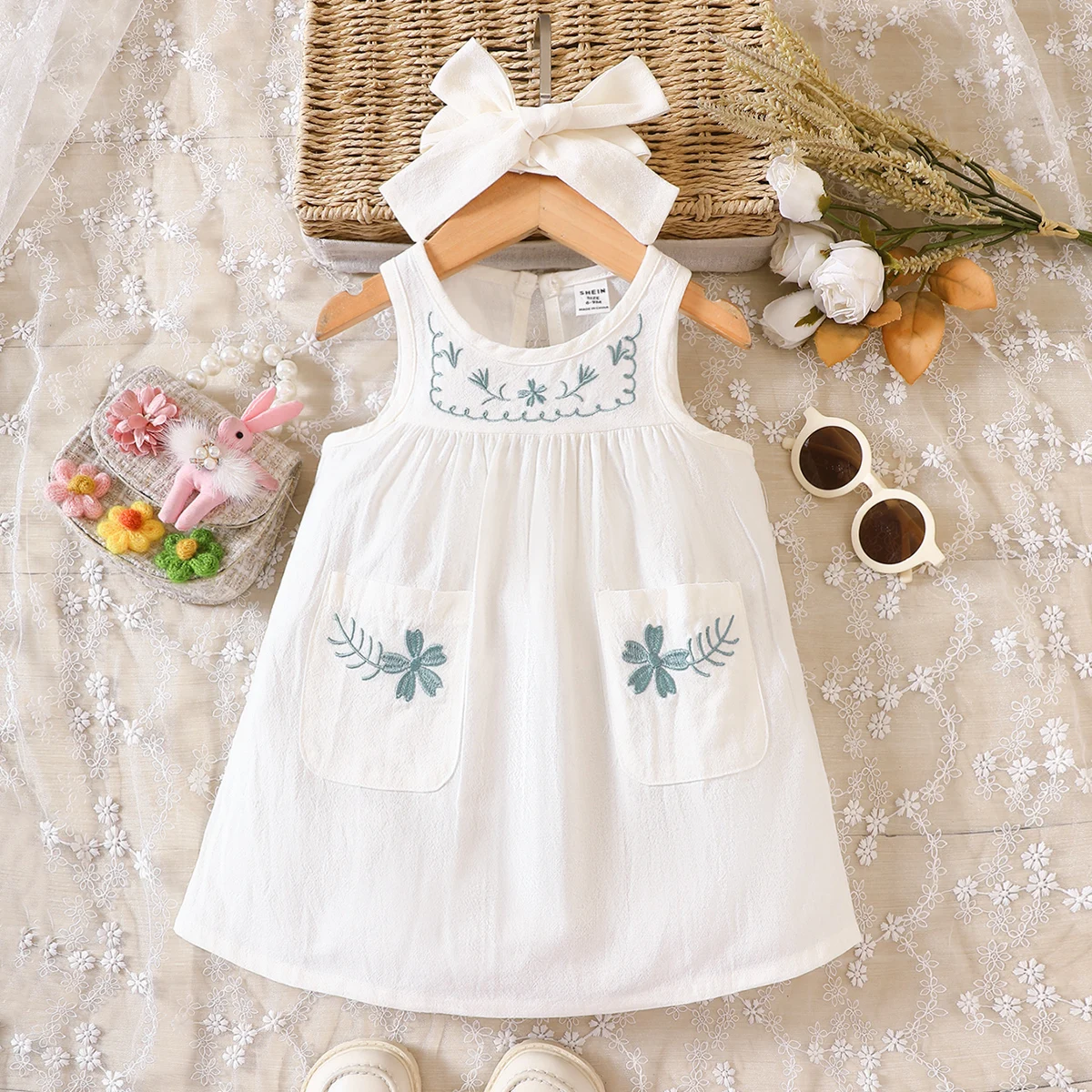 Girls  Dress  Bow Tie  Sleeveless Embroidery Pocket  New Fashion  Beach Travel  Home Trend  Versatile