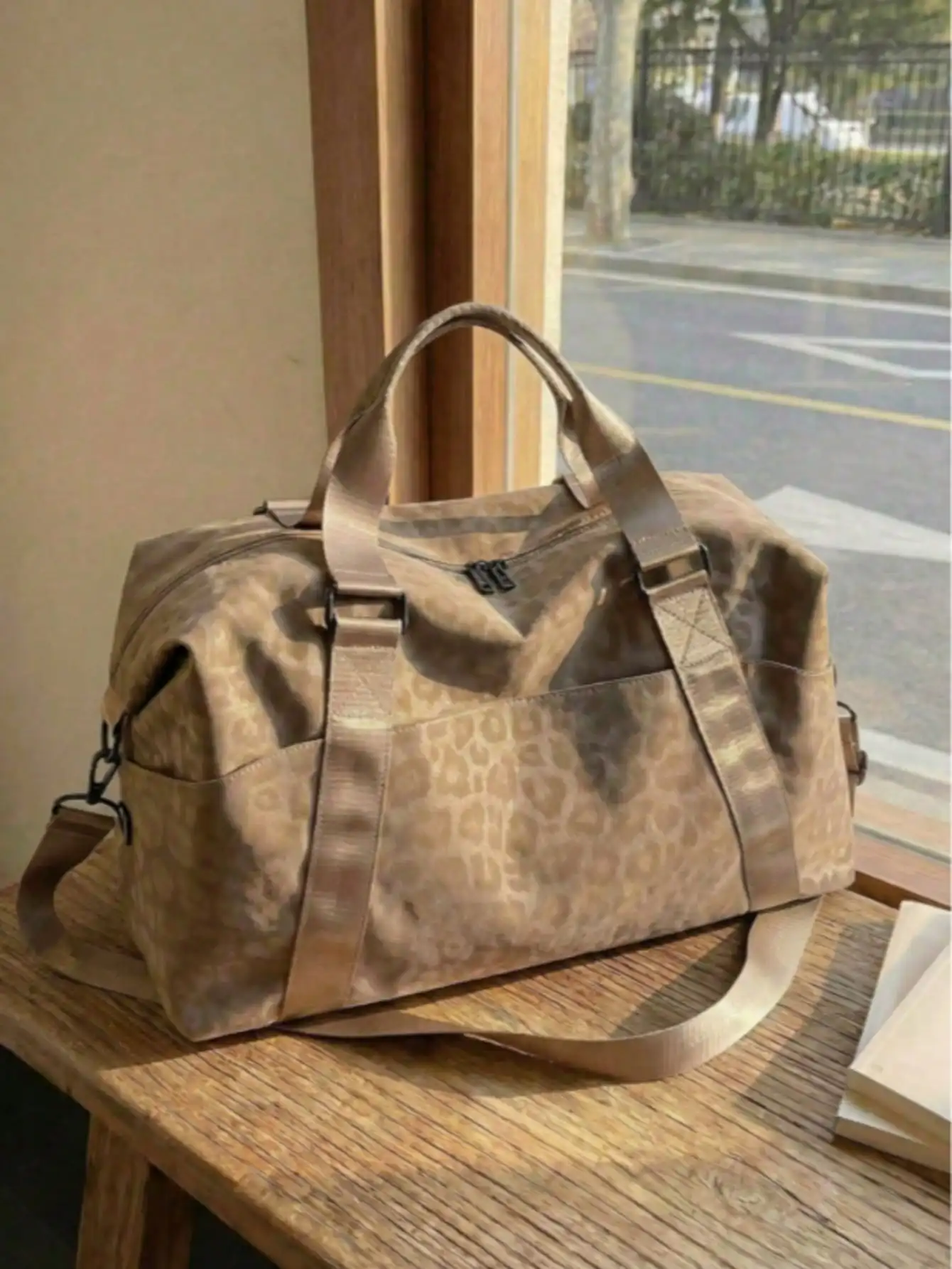 New Fashionable Travel Bag Solid Color Minimalist Niche Gym Bag Duffle Bag Portable Lightweight Stylish For Home For Outdoor Daily Use