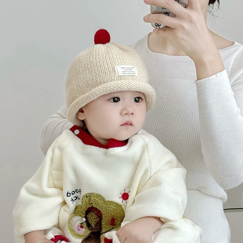 Winterwarme Baby-Strickmütze mit niedlichem Pompon, Säuglings-Beanie-Mütze, koreanische Mode, einfarbige Wollmützen für Jungen und Mädchen. – Detail 4