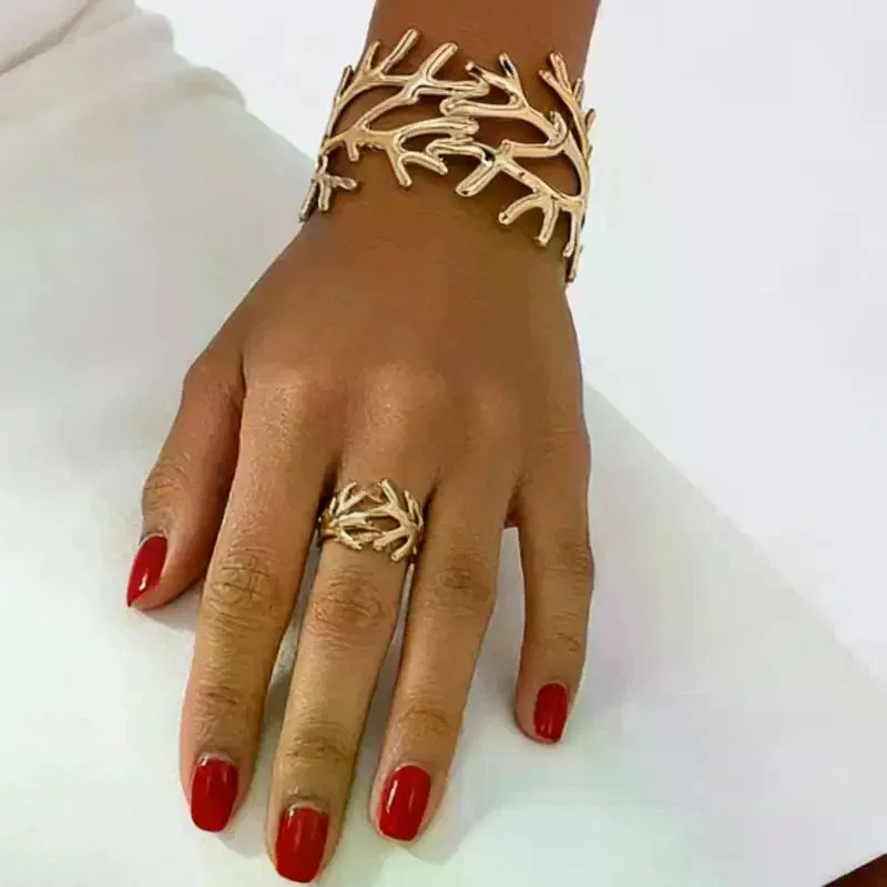 2 PCS Gold Coral Branch Design Bangle And Ring Set Polished Finish For Party Date Daily Wear