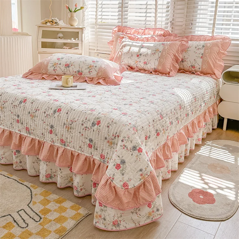 AI WINSURE Korean Vintage Cotton Quilted Double Bedspreads Bed Cover Queen Size Print Floral Ruffle with 2 Pillowcases