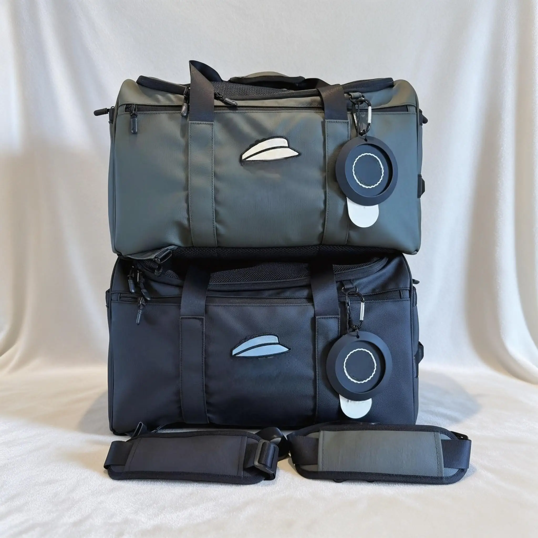 Fashion Golf Clothing Storage Bag for Men & Women, Large Capacity Handbag Crossbody Travel Duffle