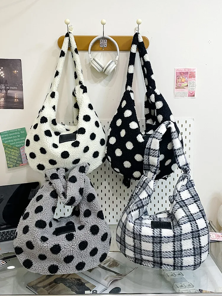

Bowknot Lamb Wool Plush Bag for Women2026New polka dot shoulder bag, large-capacity commuter crossbody tote bag