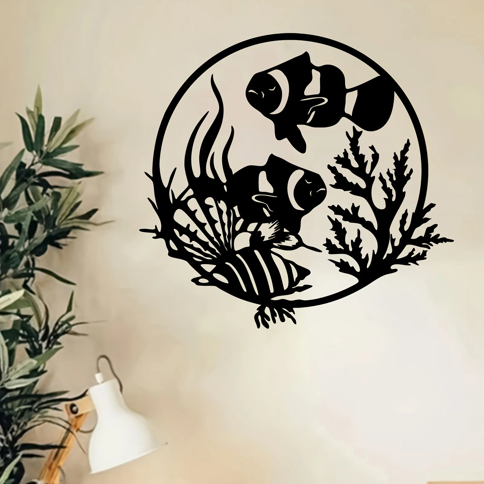Metal Clownfish Wall Art, Rust-Resistant Iron Fish Statue for Bathroom Garden Fence Room Decor, Nemo-Style Marine Life Mural Und