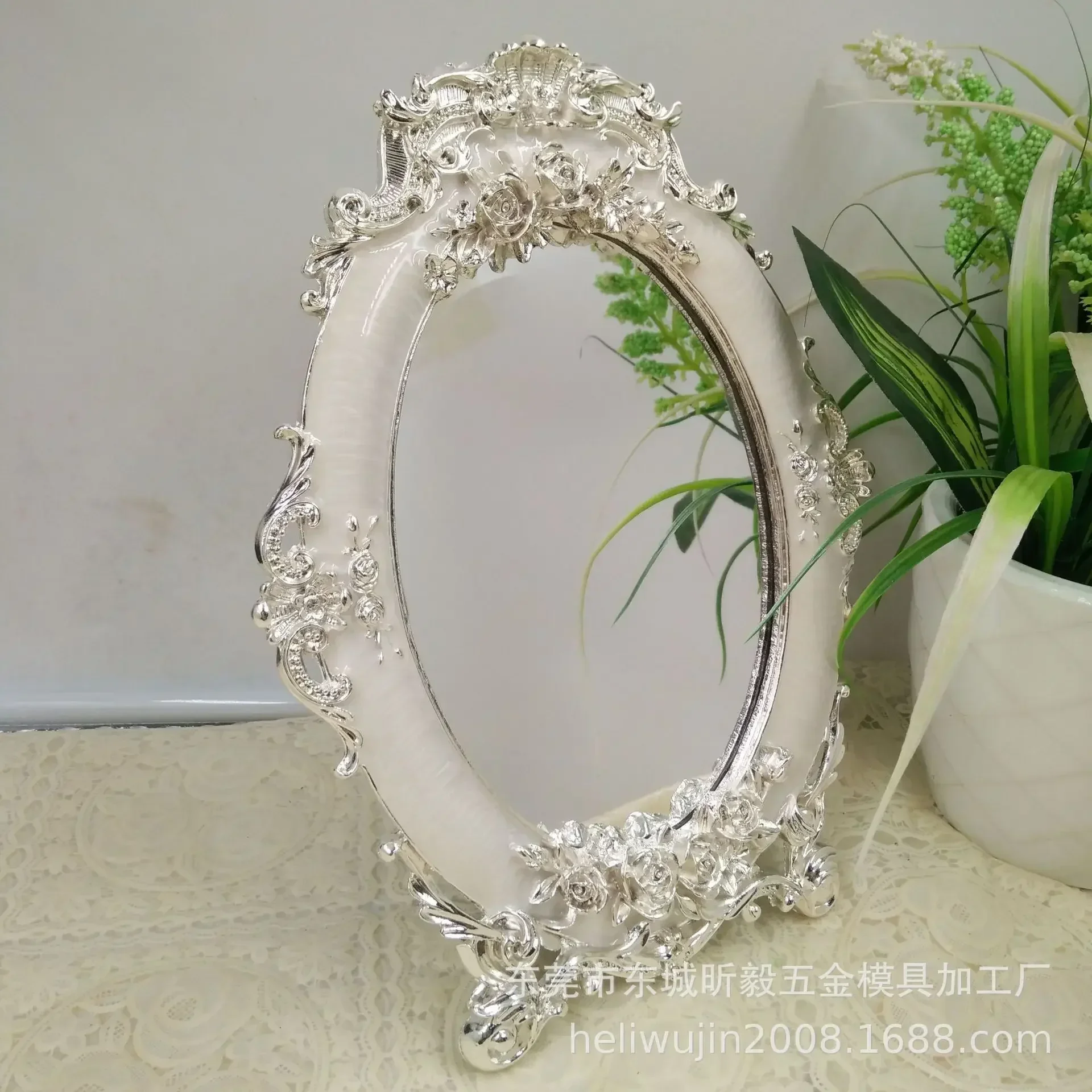 A A Creative And Fashionable Rose 7-inch, 8-inch European Style Metal Desk Mirror, Makeup Mirror With Photo Frame