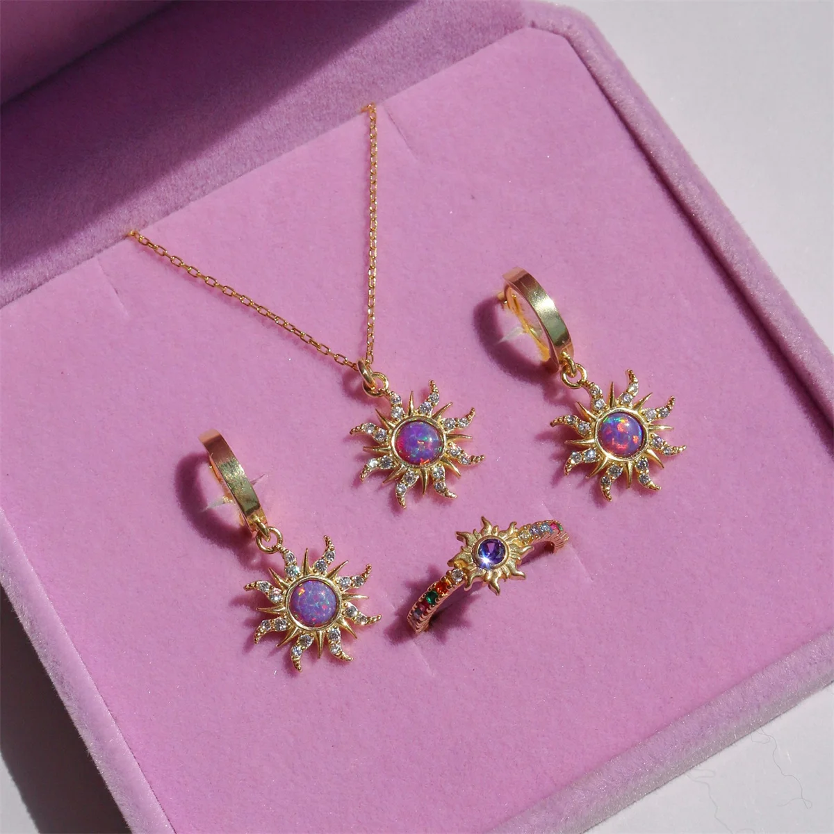 Aubao Necklace Vintage Dopamine Necklace Opal Pendant Micro Set Zircon Copper Plating Mother's Day Necklace