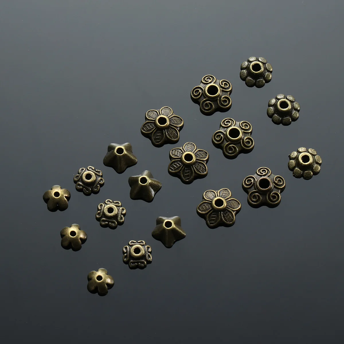 

180pcs Metal End Diy Flower Pendant Necklace Jewelry Accessories Alloy Flower Hat Durable Multi-Purpose Charm Findings For