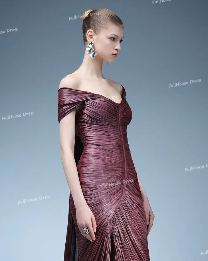 أدلى مخصص الأزياء معطلة الكتف المتدرج مطوي مثير حورية البحر الجانب سبليت ثوب مسائي عارية الذراعين الطابق طول فستان الحفلة الراقصة مع المحكمة