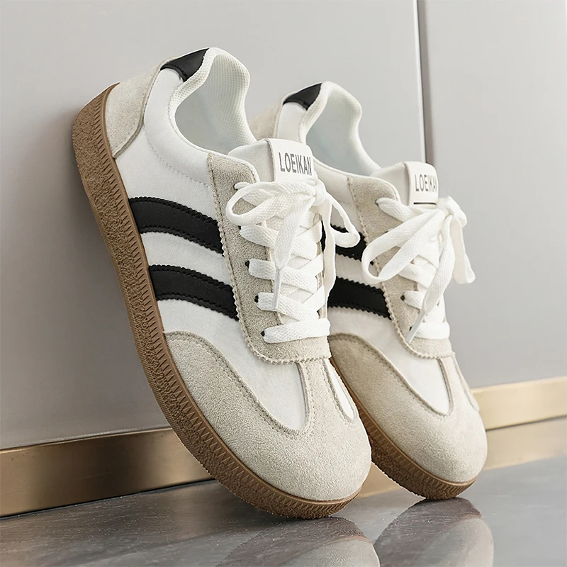 Women Retro Color Block Flat Sneakers, Contrast Stripes, Stitched Upper, Non-slip Sole, Round Toe Loose Fit
