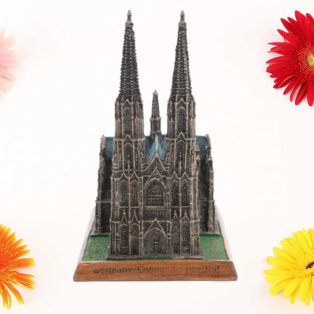 

1Pcs Resin Craft Cathedral Architecture Statue Germany Hand Painted Home Office Party Decoration Souvenir Gift Ornament