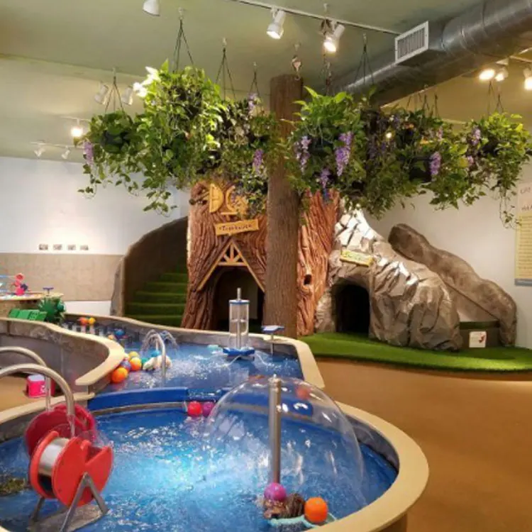 مجموعة ألعاب ناعمة للأطفال في مغامرة الأعمال للأطفال الصغار في الأماكن المغلقة، معدات أرضية للعب في الأماكن المغلقة، ملعب في المنتصف