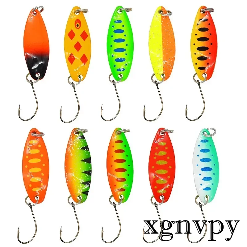 xgnvpy Rotating Spinner Fishing Lure 3.4cm 3.5g Spoon Sequins Metal Hard Bait Wobblers Bass Pesca Feather Hooks Single Piece