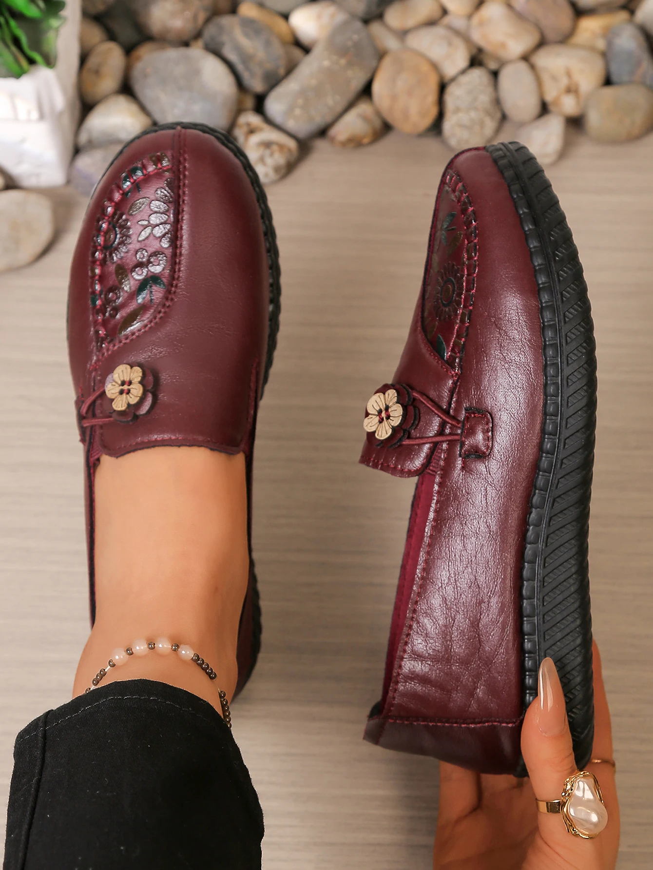 Damen-Loafer mit chinesischem Knoten, Slipper mit Blumenmuster, bequeme, rutschfeste PU-Sohle, lässige Alltagsschuhe für ältere Mütter – Detail 8