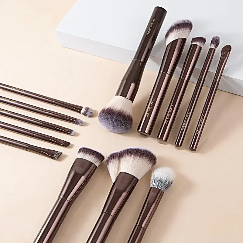 Set di 10 pennelli per trucco per fondotinta correttore fard abbronzante ombretto sopracciglio eyeliner scolpire - diverse dimensioni per Profess