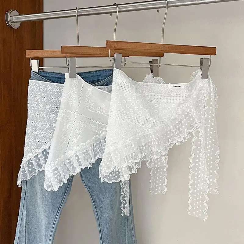 レトロレーストリムスカーフ女性三角ヘッドスカーフ Y2K 女の子刺繍レースネックスカーフ白レースアップ旅行写真ヘッドバンドラップ