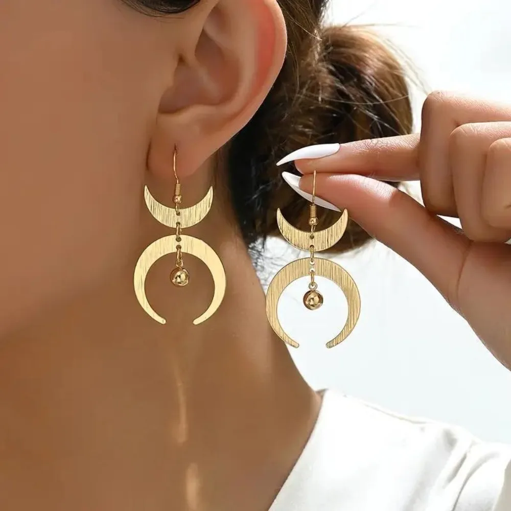 Bohemian Gold Color Asymmetrical Crescent Moon Bead Charms Dangle Earrings for Woman Korean Geometric Designer Jewelry Colorfast