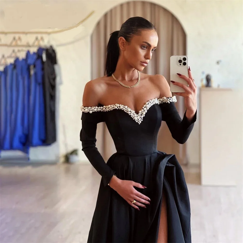 A-Line Satin Evening Dresses Elegant Black Prom Dresses Off The Shoulder Beading On Chest Night Dress Side Split Customized