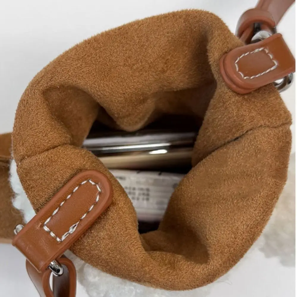 Niedliche Wildleder-Umhängetasche im koreanischen Stil, flauschige Lammwolle, Weihnachtssocke, Tasche, Geldbörse, Geldbörse, lässige Lammfell-Tasche für Damen