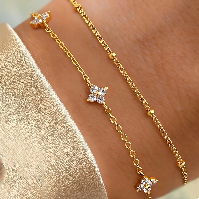 14K Vergoldete Armbänder für Damen Zierliches CZ Kleeblatt-Blumen-Set Stapelbare Armbänder Geburtstags-Schmuckgeschenke für Frauen und Mädchen – Detail 1