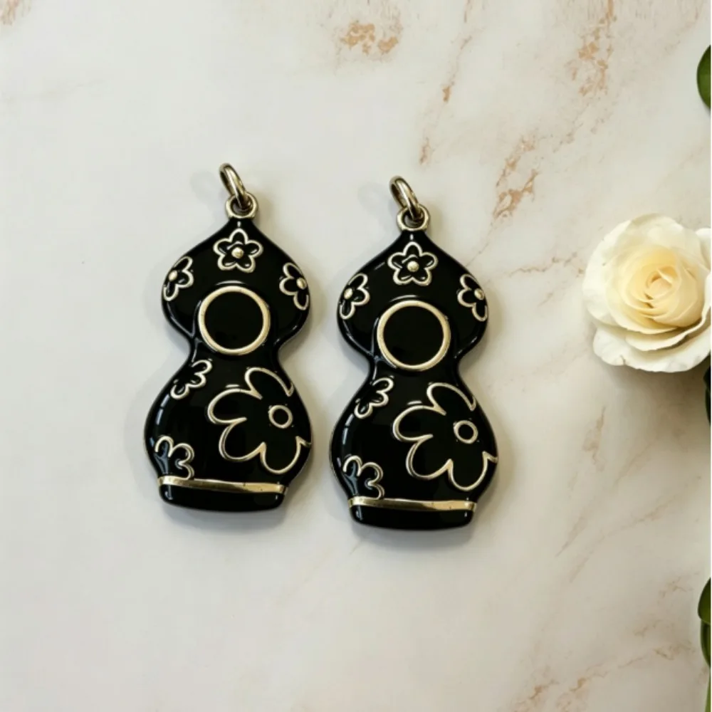 Thumbnail 3 - #62 Best Gold Earrings to Buy In 2026