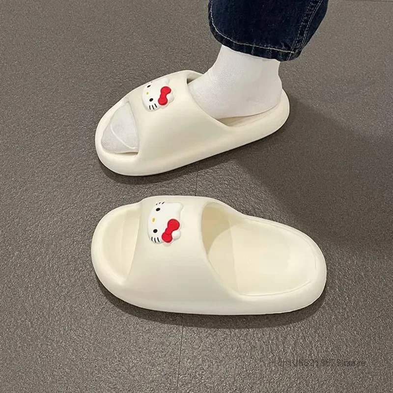 Sanurgente-Pantoufles Hello Kitty pour femmes, chaussures plates souples, pantoufles mignonnes de dessin animé pour la maison, pantoufles coordonnantes pour femmes, sandales douces d'été, chaussures décontractées