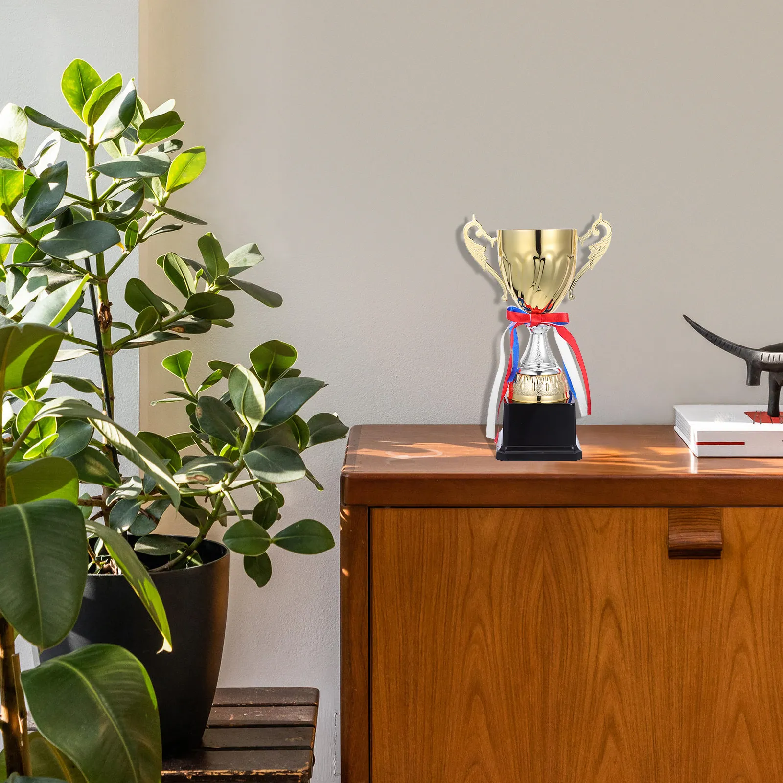 

1 шт. Металлический спортивный кубок из золотого сплава, 30 см, для школьных турниров, соревнований, баскетбольных игр, наградной кубок