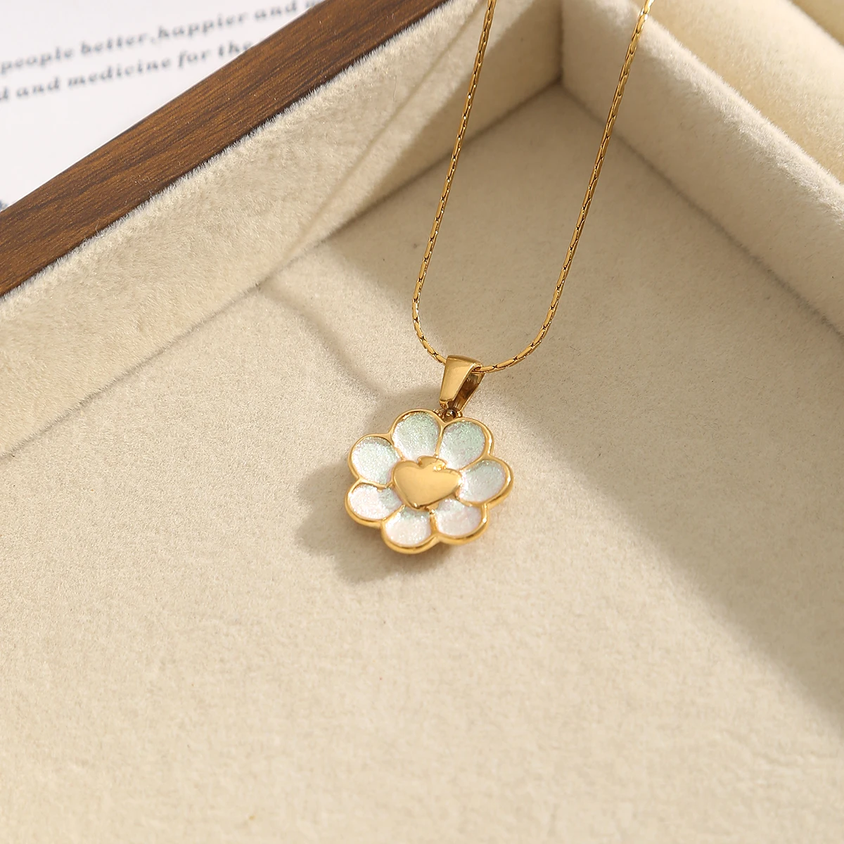 GIOIO الحد الأدنى المينا الزهور قلادة الفولاذ المقاوم للصدأ زهرة قلادة قلادة للنساء المختنق لطيف مجوهرات الديكور