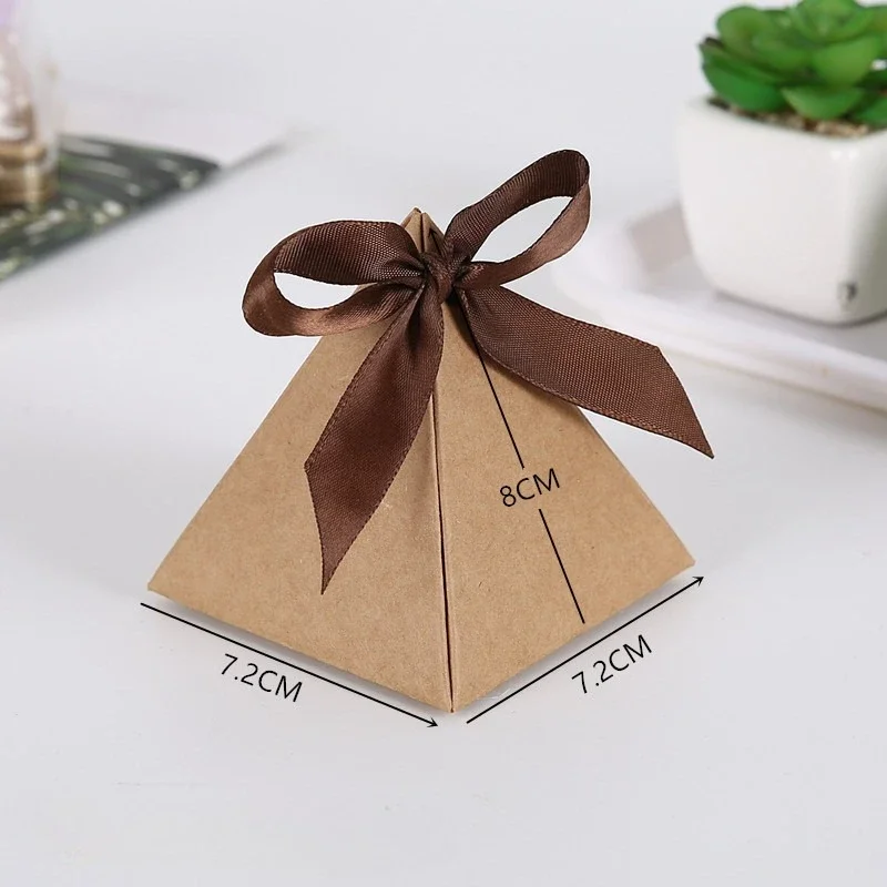 50/100pcs Wedding Candy Box Carton Pyramid Christmas Party Gift Cookies Dragees Favor Baby Show Chocolate Packing With Ribbon