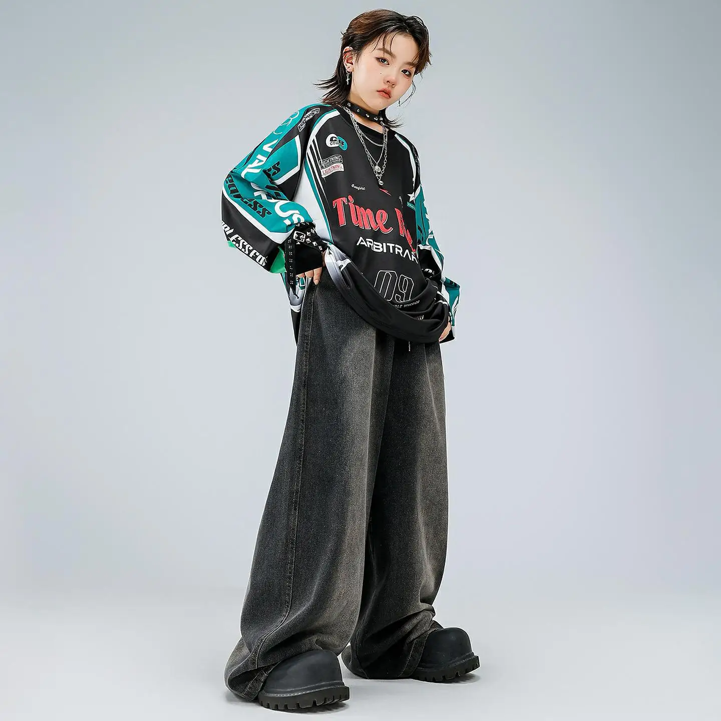 キッズK-POPヒップホップ服 ブループリントスウェットシャツトップ ブラックデニムスプレーホワイトジーンズ バギーパンツ 女の子男の子ストリートダンスコスチューム