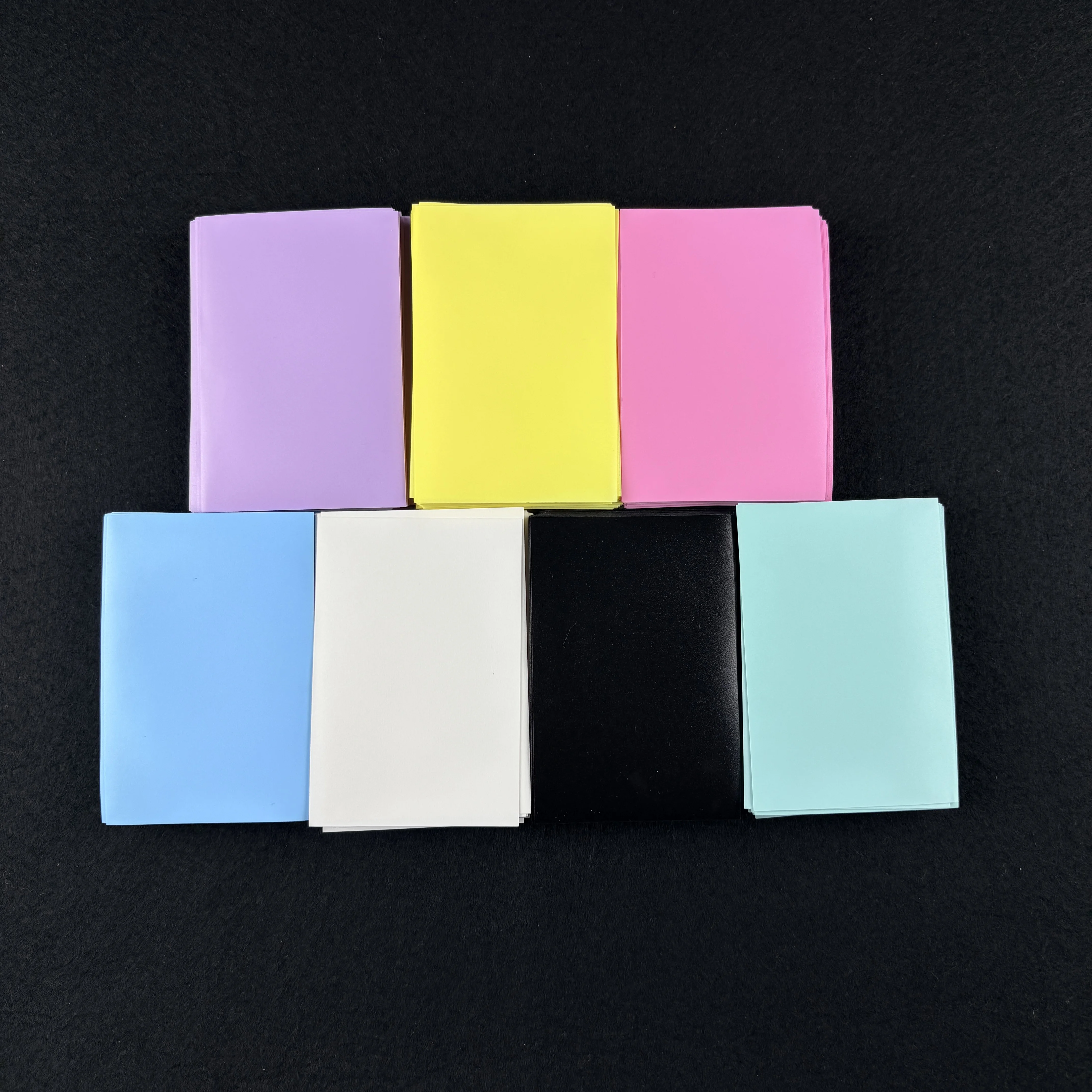 50Pcs Heart Laser Hologram Card Protector 61×91mm Flashing Foil Sleeves Kpop Photocard Holder Photo Storage Films