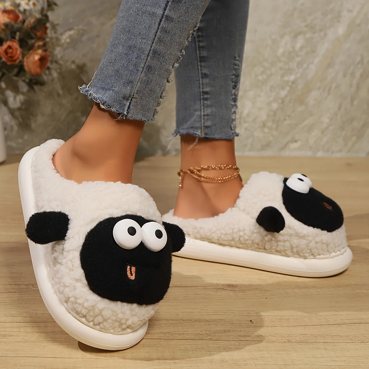 Women's Comfortable and Cute Lambswool Plush Slippers Suitable for Indoor and Outdoor Wear EVA Sole Perfect Choice for Winter