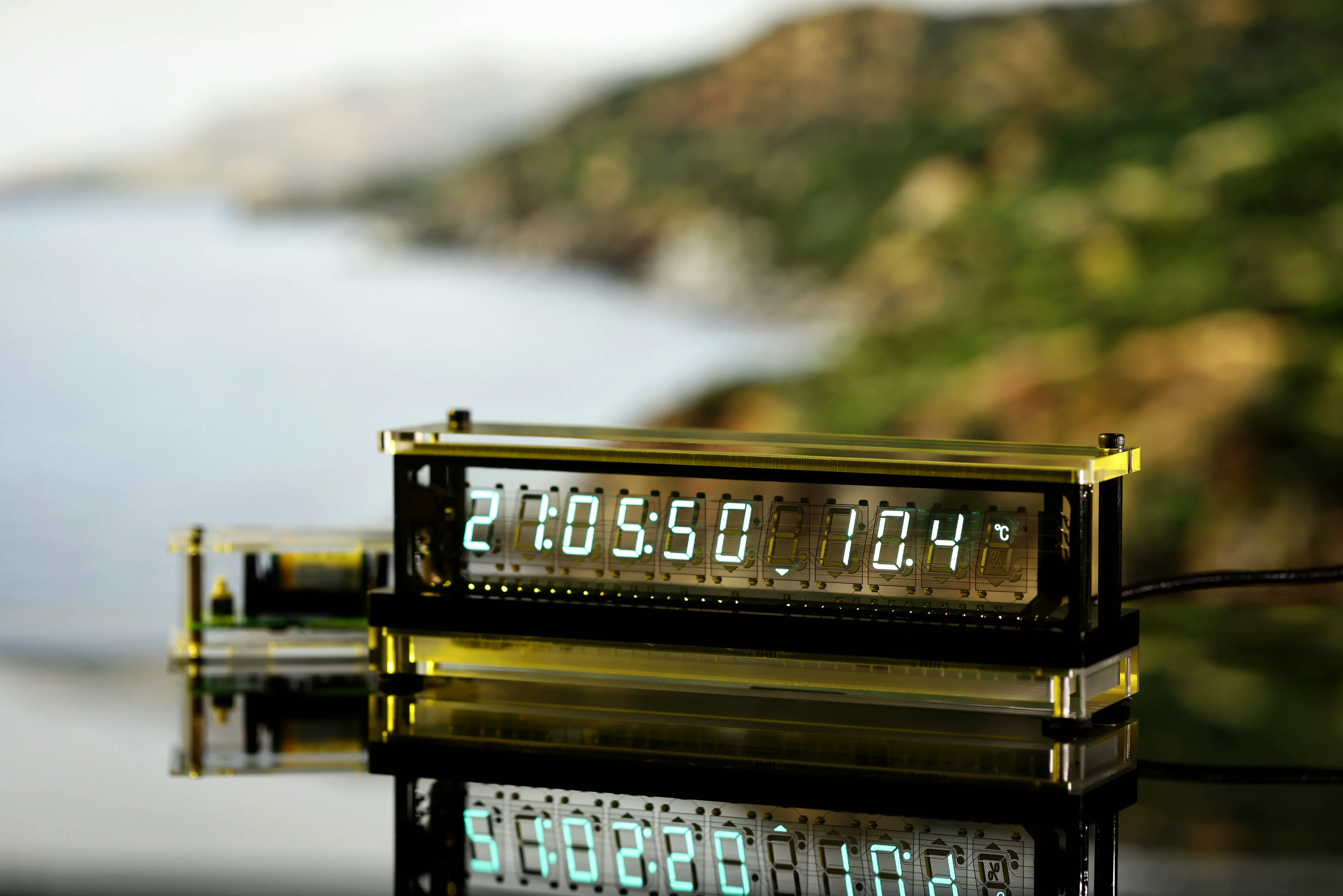 screen-display-desktop-vfd-clock-digital-led-clock-creative-home-clock-ambient-light-vfd-screen-measure-temperature-humidity